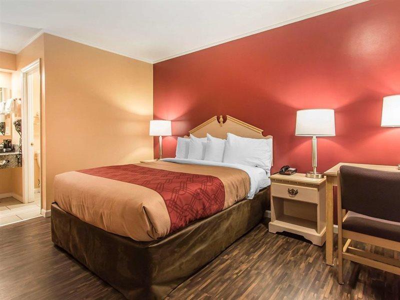 Econo Lodge Cornersville Zewnętrze zdjęcie