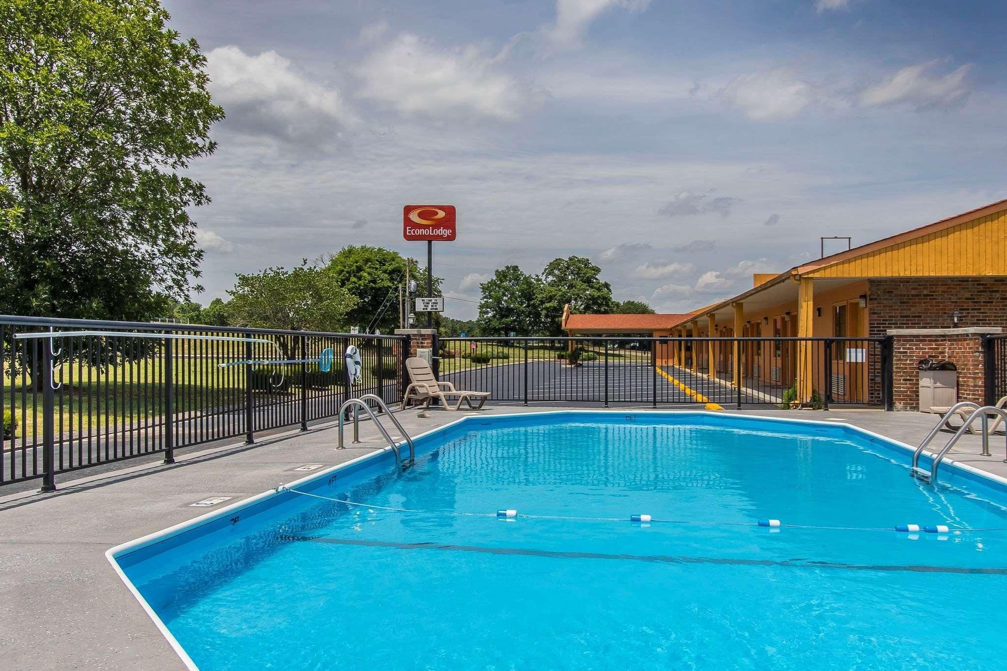 Econo Lodge Cornersville Zewnętrze zdjęcie