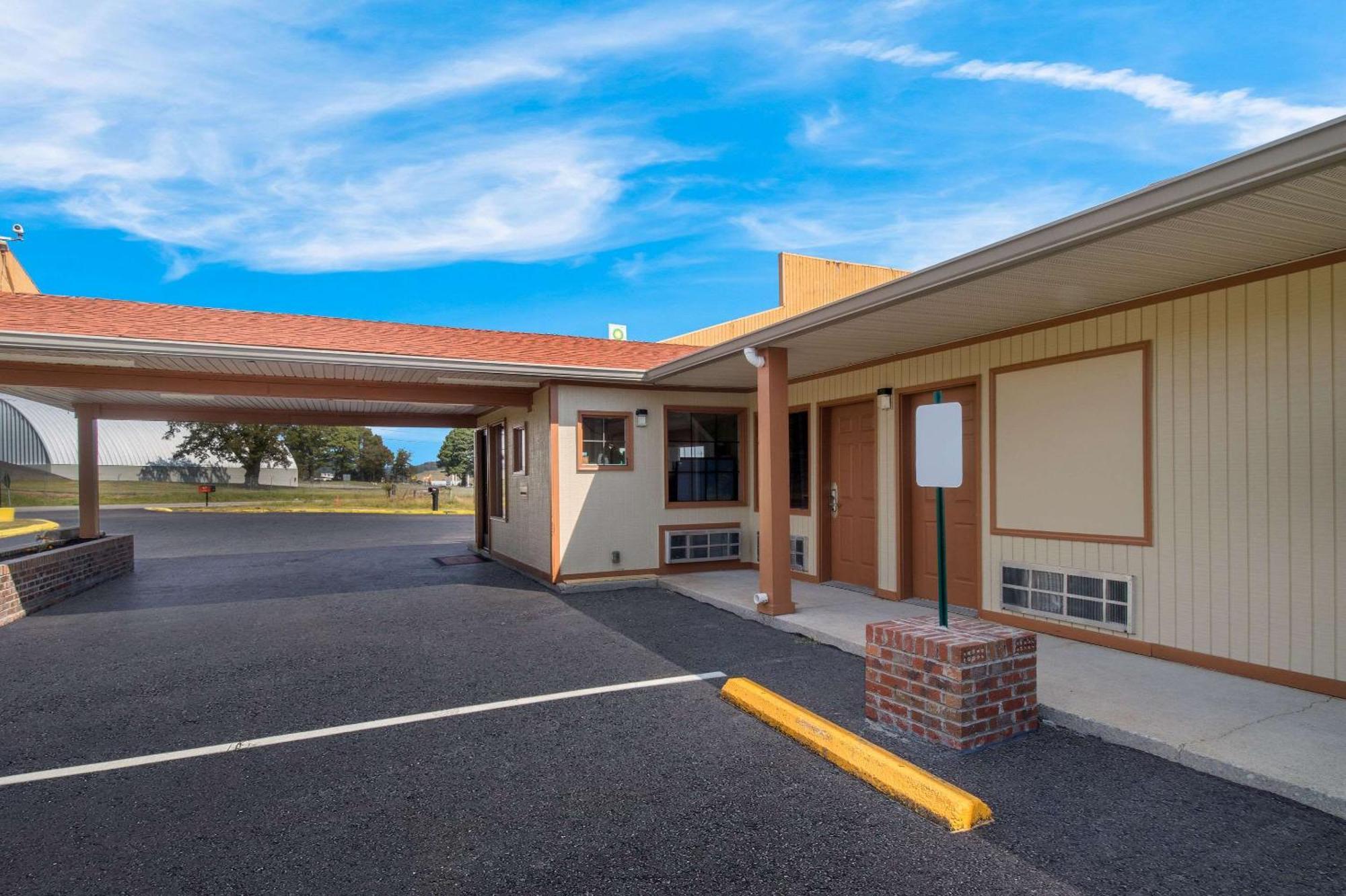 Econo Lodge Cornersville Zewnętrze zdjęcie