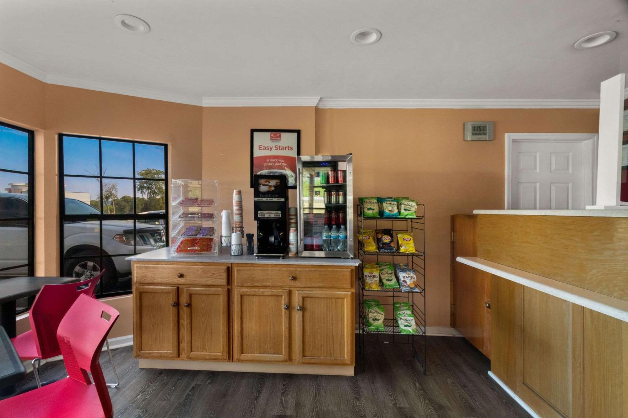 Econo Lodge Cornersville Zewnętrze zdjęcie