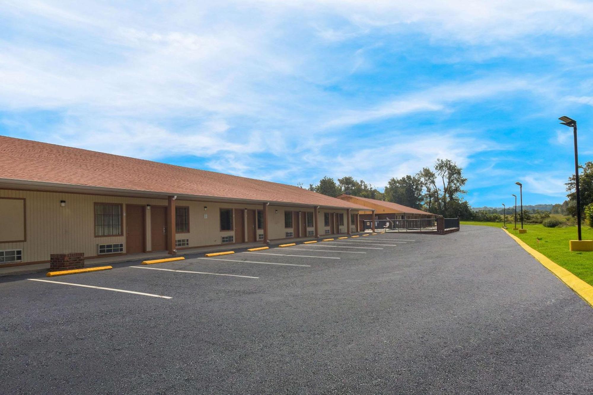 Econo Lodge Cornersville Zewnętrze zdjęcie